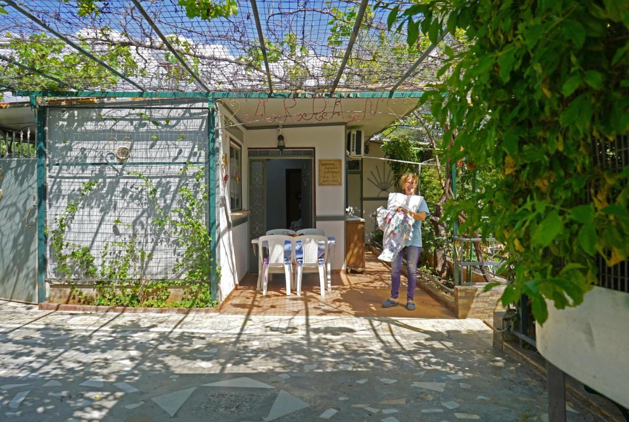 Вилла Veni Olive House Каламата Экстерьер фото