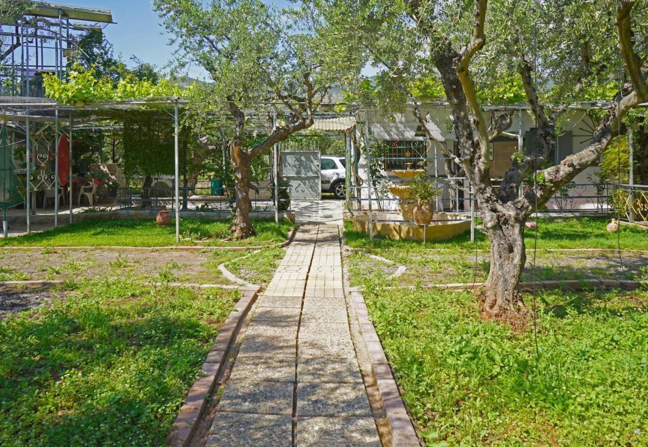 Вилла Veni Olive House Каламата Экстерьер фото